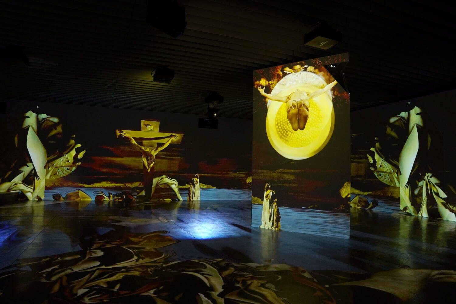 サルバドール・ダリの没入型展覧会が角川武蔵野ミュージアムで、《記憶の固執》など名作×360°の映像空間｜写真10
