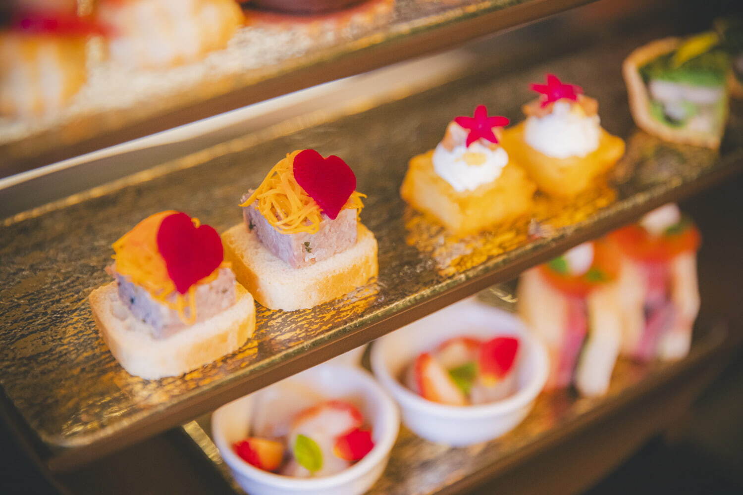 フォションホテル京都“あまおう苺×チョコ”のバレンタイン限定アフタヌーンティー、ハート形ショコラなど｜写真3
