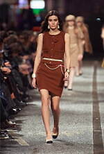 シャネル 2023/24年メティエダールコレクション - 創作意欲を掻き立てる“音楽の街”マンチェスター｜写真16