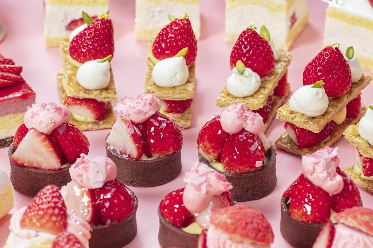 横浜ベイシェラトン ホテル＆タワーズ、旬の苺ショートなどスイーツビュッフェ＆アフタヌーンティー