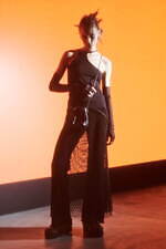 リミ フゥ 2024年春夏コレクション、影と光が入り混じる世界の中で｜写真27