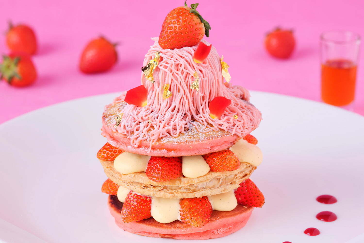 苺づくし“もちもちパンケーキ×さくさくミルフィーユ”の新感覚スイーツ、横浜・伊勢山ヒルズで