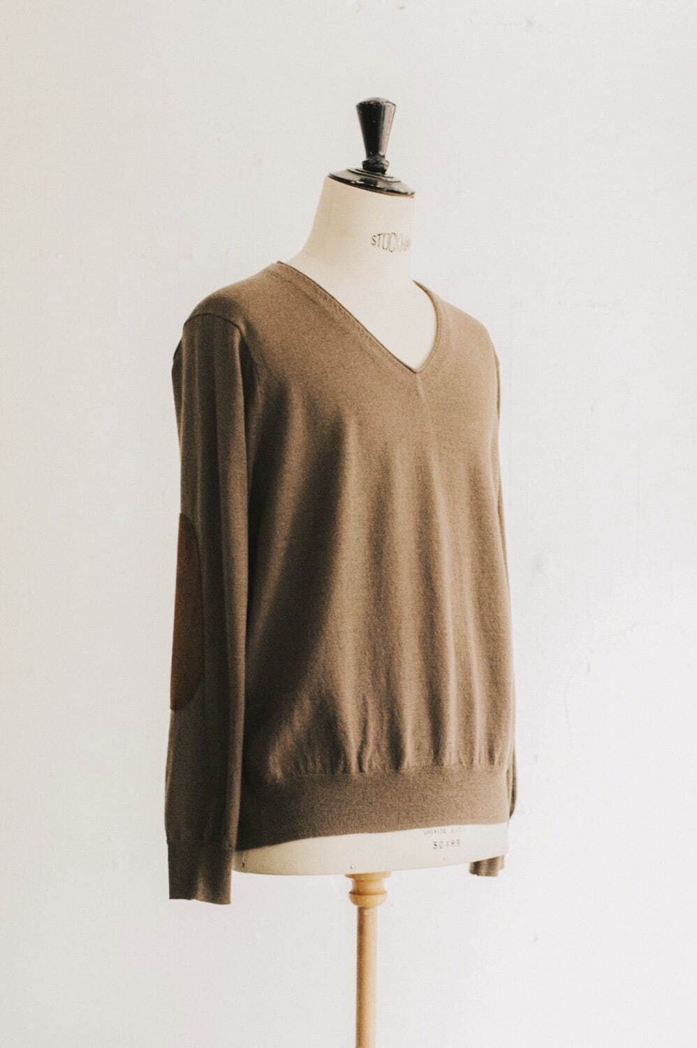 NAHYAT EX V NECK SWEATER 49,500円