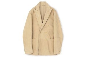 エンメティのトゥモローランド限定ダブルジャケット、“縦のライン引き立つ”シャープなシルエット