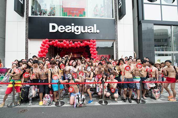 デシグアル(Desigual) セミネイキッド パーティ｜写真3