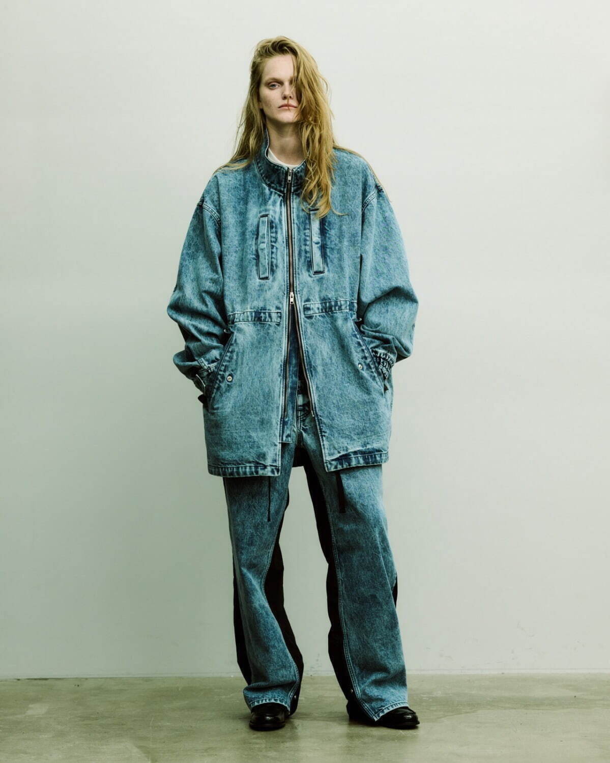 CHEMICAL BLEACHED DENIM MODS COAT 107,800円、
NYLON COMBINATION CHEMICAL BLEACHED DENIM PANTS 79,200円