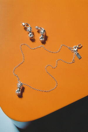 コーチ“猫”プリントのレオパード柄ニット＆トートバッグ、リル・ナズ・Xから着想｜写真7