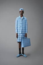 トム ブラウン 2024年メンズプレフォールコレクション - 大鴉の影と赤いバラ｜写真21