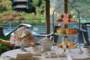 ホテル椿山荘東京の「桜アフタヌーンティー」桜咲き誇る日本庭園を眺めながら、贅沢ティータイム