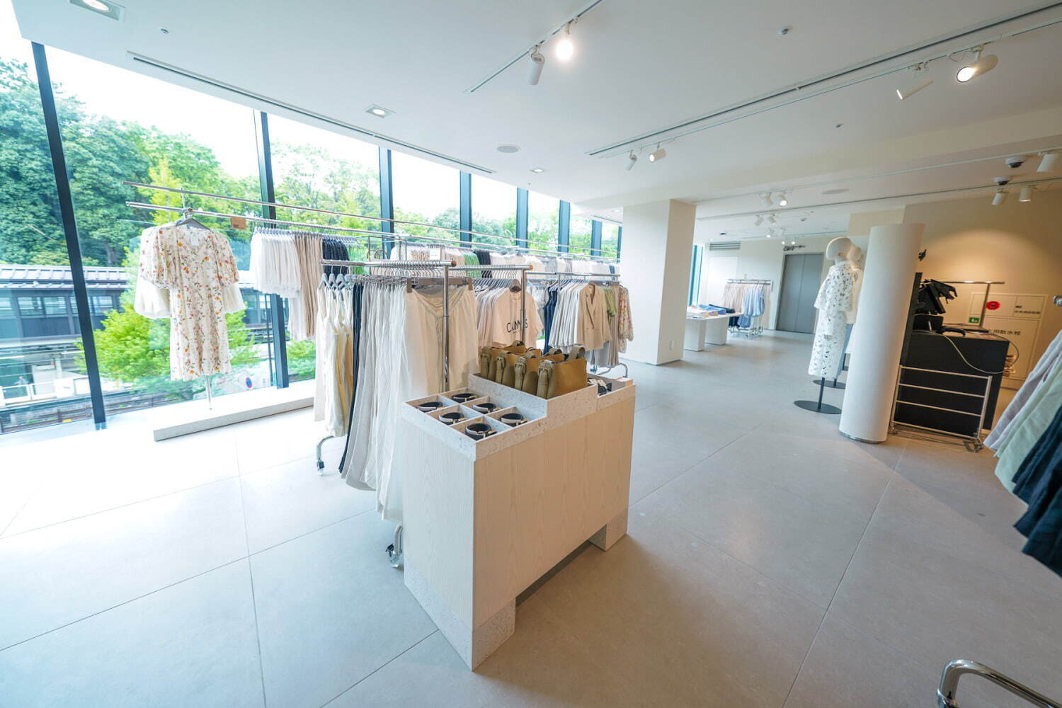 エイチ＆エム(H&M) ウィズ原宿｜写真54