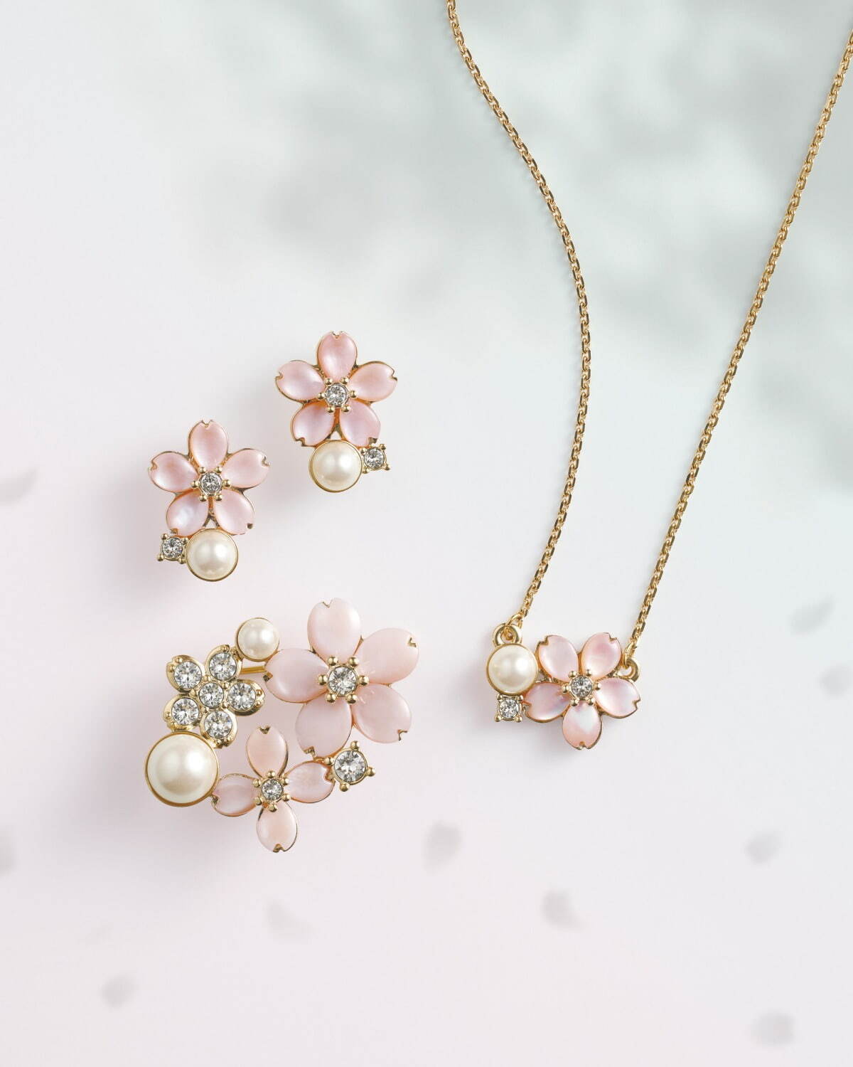 独創的 アンテプリマ“桜モチーフ”の新作ジュエリー、ふっくら花びら×艶 アクセサリー