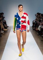 モスキーノ 2015年春夏メンズ＆ウィメンズプレコレクション - 初のメンズショー｜写真16