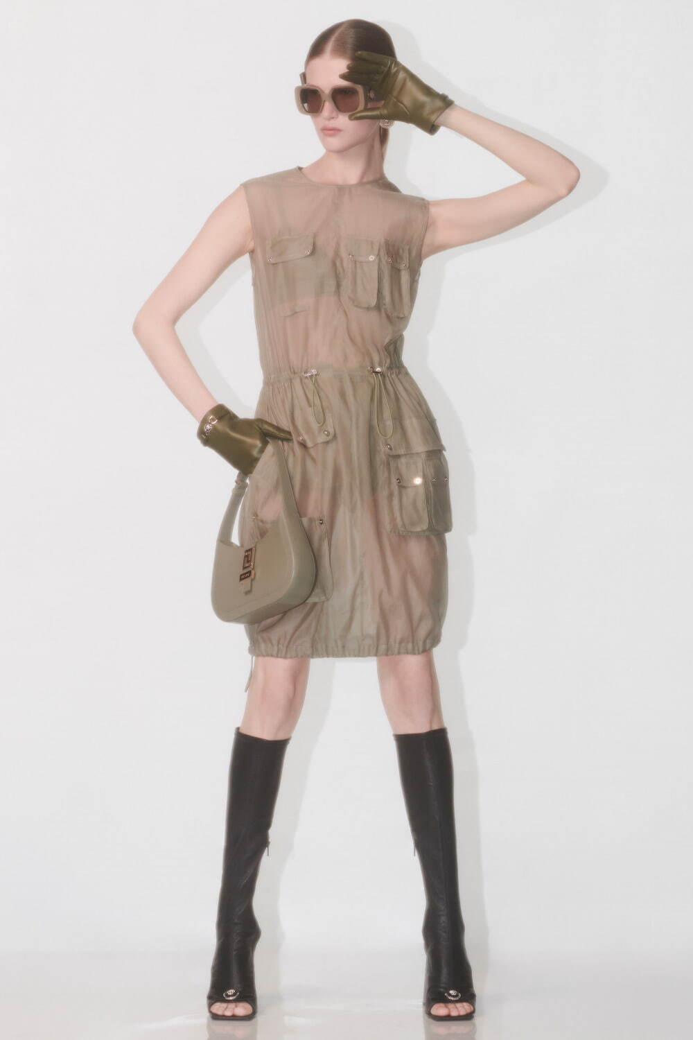 ヴェルサーチェ 2024年プレフォール<span>コレクション</span> - 写真16