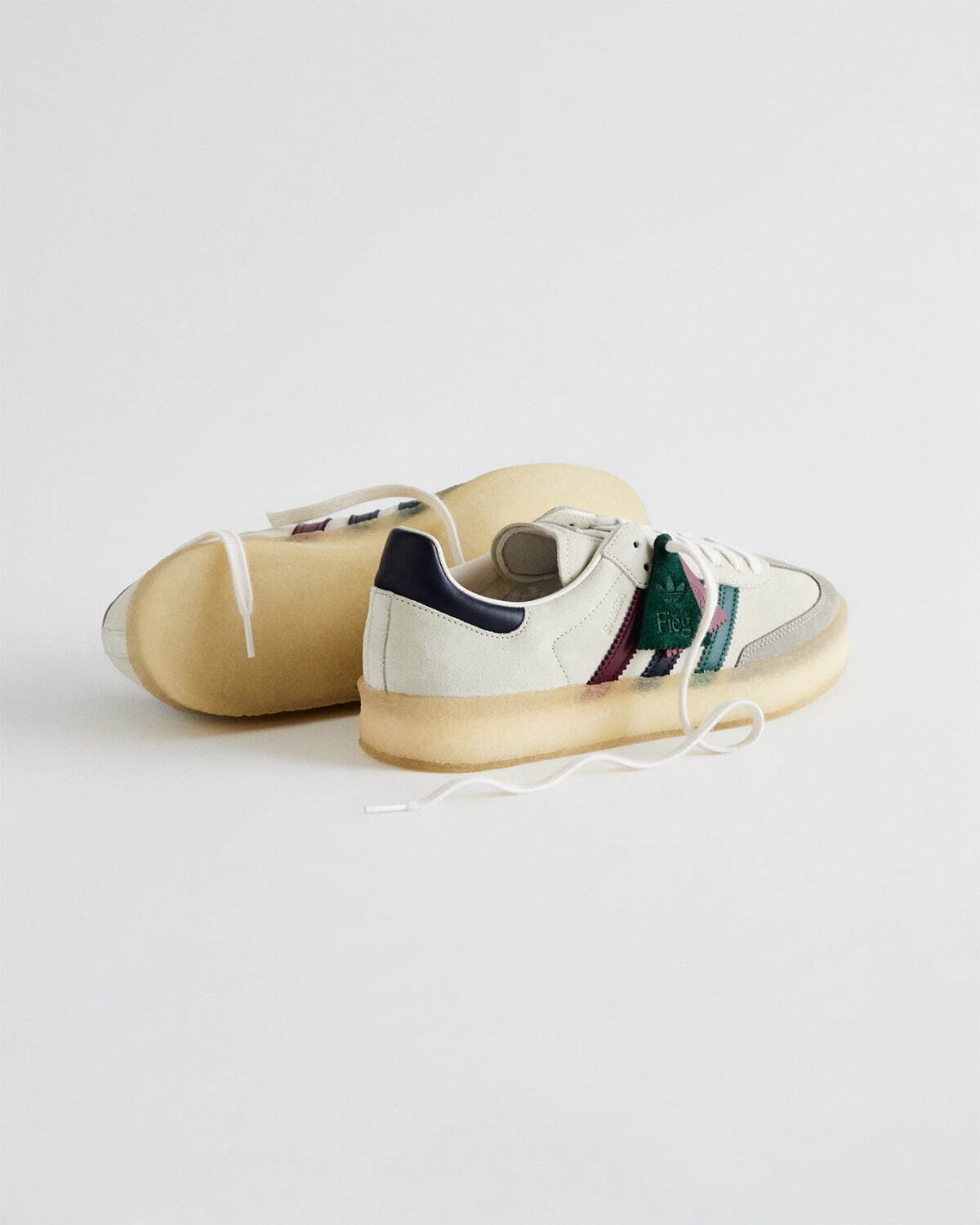 KITH×アディダス×クラークスのスニーカー「8th ストリートサンバ