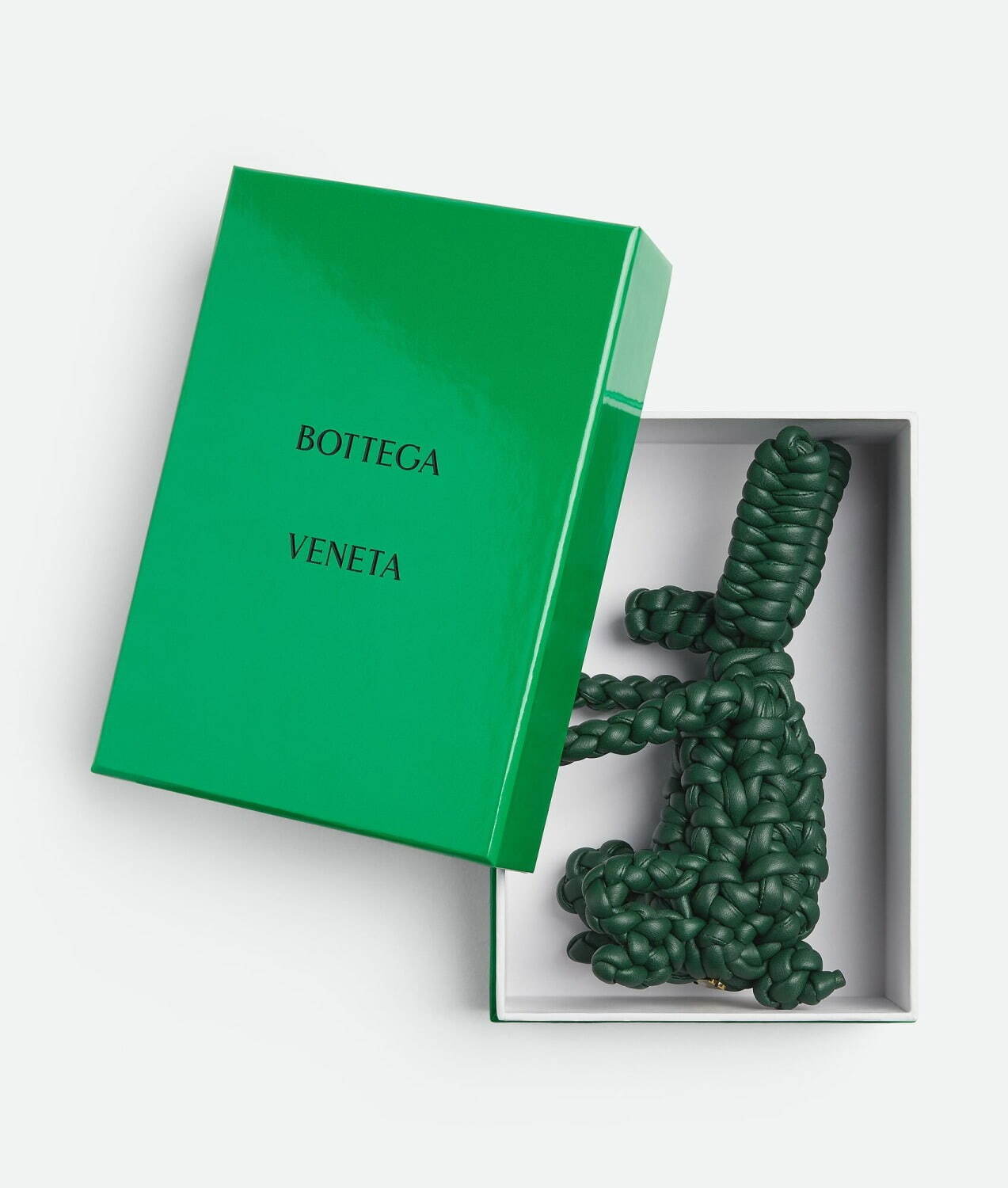 ボッテガ・ヴェネタの24年新作インテリア、ロバの革製アクセサリーや“イントレチャート”クッション｜写真48
