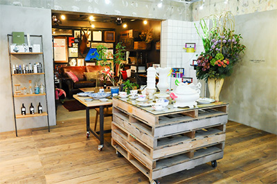 「フェイク ファニチャー」