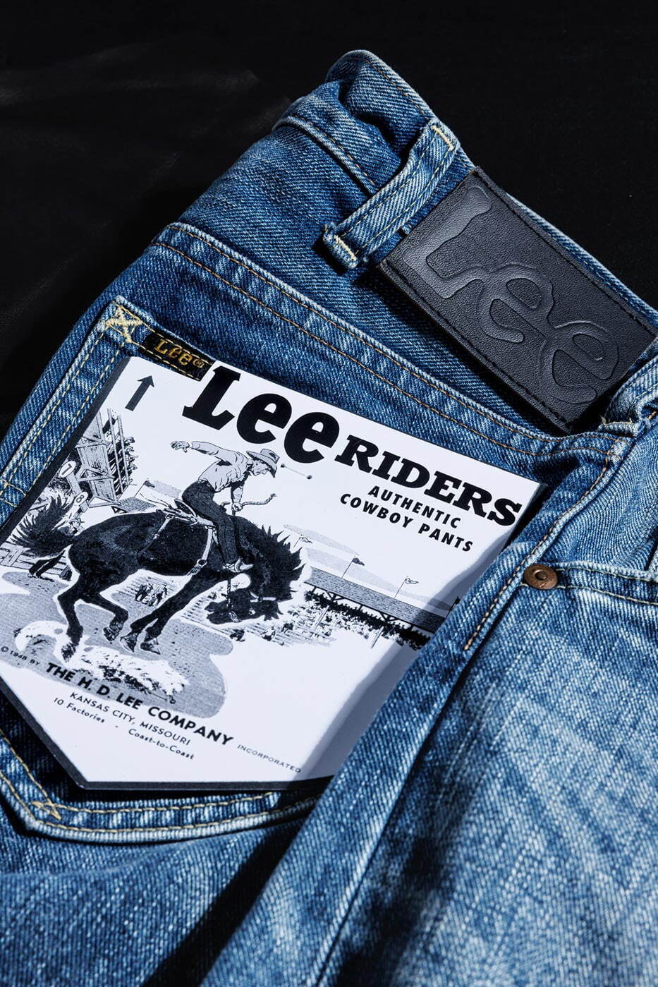 写真3/21｜Lee×ショットのデニムジャケット＆ジーンズ、黒の