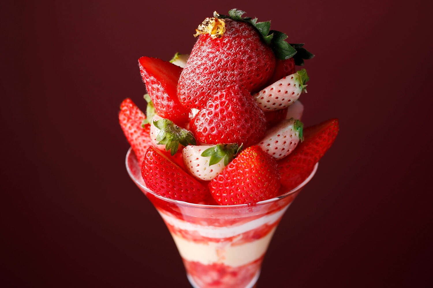 【いちごパフェさん専用】 イチゴパフェ😆🍓✨ Strawberry Parfait😆🍓✨ #japan #KOBE