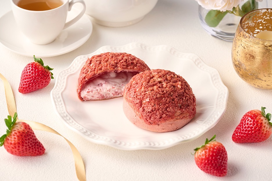 シフォンケーキ｜セブン-イレブンの「苺スイーツ」いちごみるくシュークリームや苺サンド、とろけるティラミスなど新作も