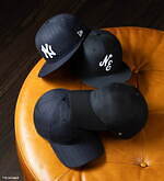 ニューエラ24年初売り、ヘッドウェア生地を使った限定だるまや“辰”モチーフのMLBキャップなど｜写真2