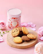 仏発ルノートルの24年バレンタイン“苺×ハート”のチョコレート、愛の花びらが舞う限定BOXで｜写真23