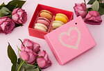 ラデュレの24年バレンタイン、ピンク＆赤のハートの限定マカロンボックス＆"とろける”チョコサブレなど｜写真2