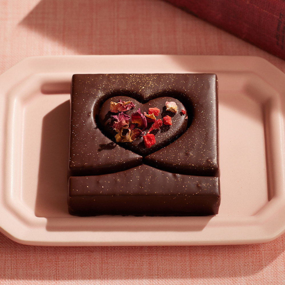 バニラビーンズ24年バレンタイン、生チョコサンドクッキー＆“ハート型”にくり抜くチョコスイーツ｜写真1