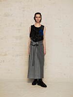 Y's 2024年春夏コレクション、連関する人の温もりと自然の揺らぎ｜写真16