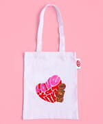 ハートの風船を持つ“クマ型キットカット”が24年バレンタイン限定で、ハート缶＆大袋バッグなど｜写真11