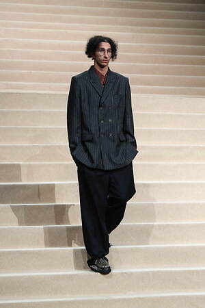 マリアーノ(MAGLIANO) 2024-25年秋冬ウィメンズ&メンズコレクション  - 写真24