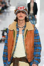 ディースクエアード 2024年秋冬コレクション - 装いの明暗｜写真2