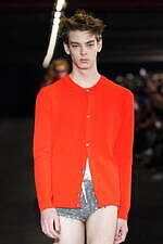 MSGM 2024年秋冬メンズコレクション - 都市、重厚さを打ち払う推進力｜写真7