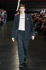 MSGM 2024年秋冬メンズコレクション - 都市、重厚さを打ち払う推進力｜写真31