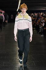 MSGM 2024年秋冬メンズコレクション - 都市、重厚さを打ち払う推進力｜写真37