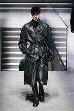 ドルチェ＆ガッバーナ 2024年秋冬メンズコレクション - 光に華やぐ黒｜写真14