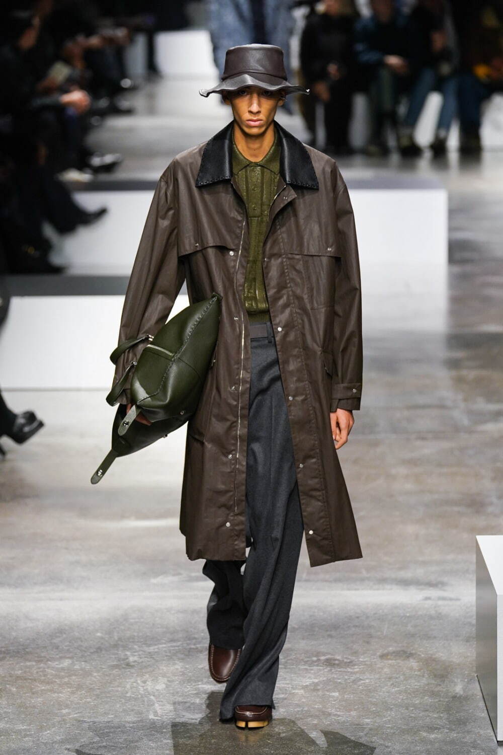 フェンディ(FENDI) 2024-25年秋冬メンズコレクション フェンディ(FENDI) 2024-25年秋冬メンズコレクション