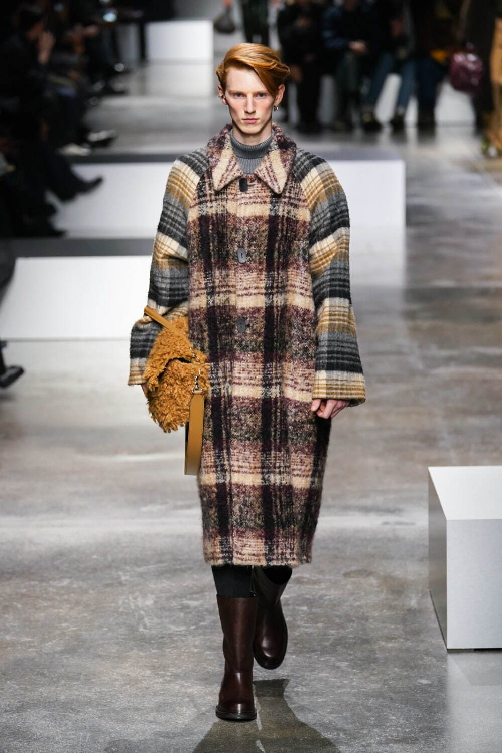 フェンディ(FENDI) 2024-25年秋冬メンズコレクション  - 写真16