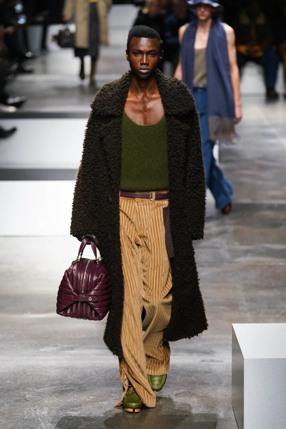 フェンディ(FENDI) 2024-25年秋冬メンズコレクション  - 写真18