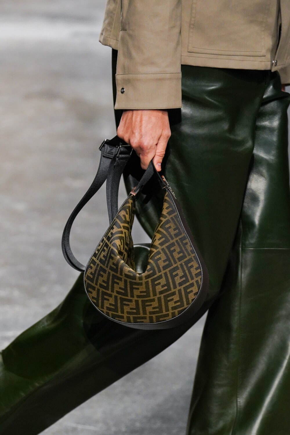 フェンディ(FENDI) 2024-25年秋冬メンズコレクション  - 写真34