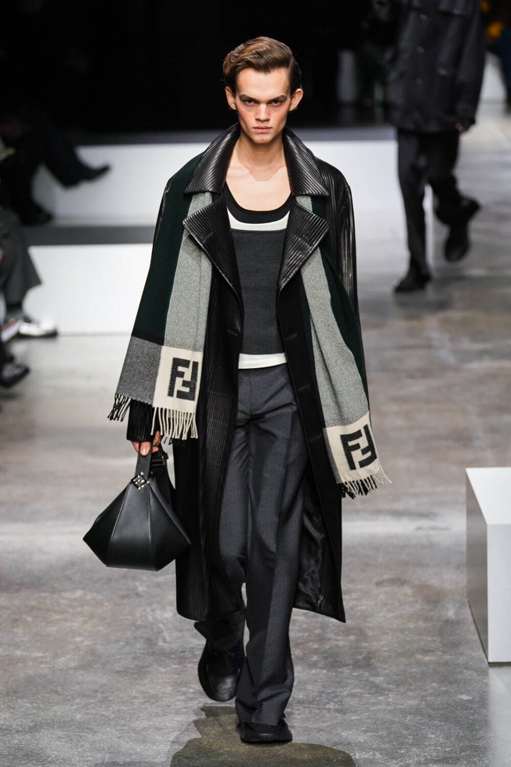 フェンディ(FENDI) 2024-25年秋冬メンズコレクション  - 写真97