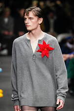 JW アンダーソン 2024年秋冬コレクション - 親密なる室内の装い｜写真2