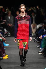 JW アンダーソン 2024年秋冬コレクション - 親密なる室内の装い｜写真7