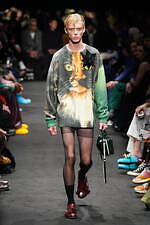 JW アンダーソン 2024年秋冬コレクション - 親密なる室内の装い｜写真13