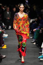 JW アンダーソン 2024年秋冬コレクション - 親密なる室内の装い｜写真29