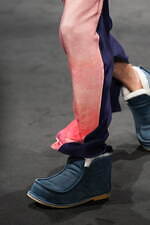 JW アンダーソン 2024年秋冬コレクション - 親密なる室内の装い｜写真36