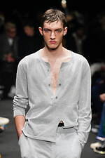 JW アンダーソン 2024年秋冬コレクション - 親密なる室内の装い｜写真61