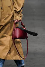 JW アンダーソン 2024年秋冬コレクション - 親密なる室内の装い｜写真64