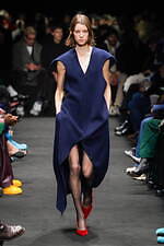 JW アンダーソン 2024年秋冬コレクション - 親密なる室内の装い｜写真70