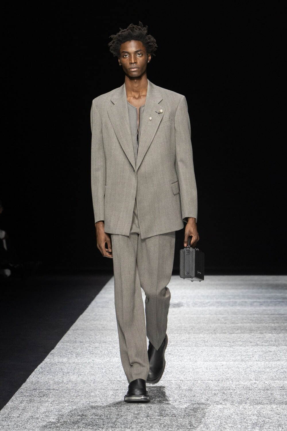 エンポリオ アルマーニ(EMPORIO ARMANI) 2024-25年秋冬