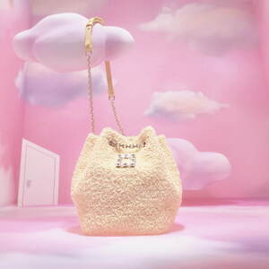 Roger Vivier ロジェヴィヴィエ ロゴ チェーン ショルダーバッグ バッグ